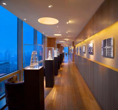 حیات آن د باند