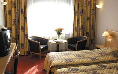 باستین آمستردام امستل