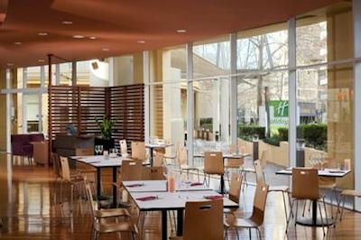 هالیدی این پوتس پوینت