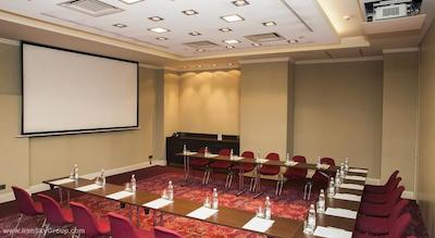 آیبیس مسکو سنتر بخروشینا