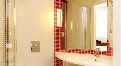 آیبیس مسکو سنتر بخروشینا