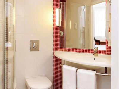 آیبیس مسکو سنتر بخروشینا