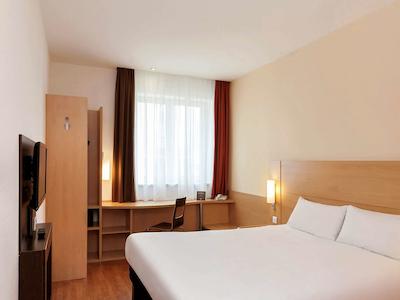 آیبیس مسکو سنتر بخروشینا