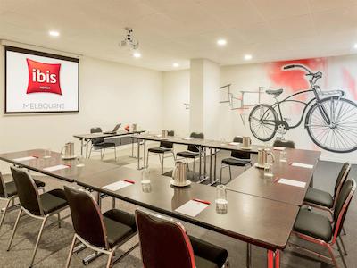 آیبیس ملبورن