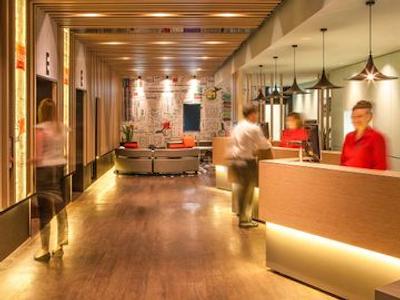 آیبیس ملبورن