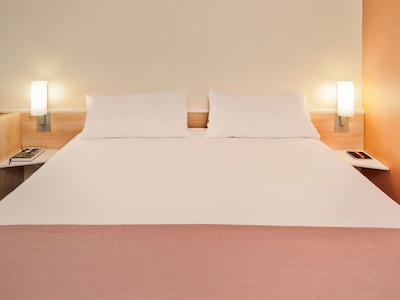 آیبیس سنتروم بوداپست