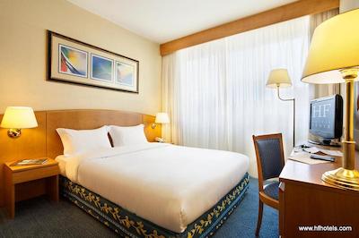 اچ اف فنیکس لیسبوا