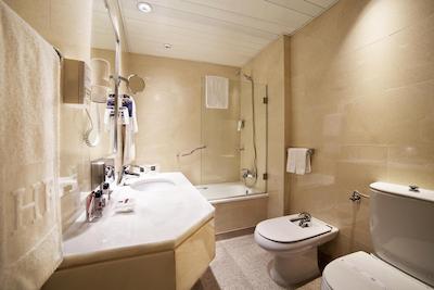 اچ اف فنیکس لیسبوا