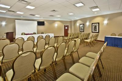 هالیدی این اکسپرس اند سوئیت میسیساگا تورنتو ساوت وست