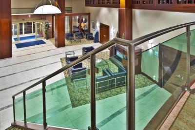 هالیدی این اکسپرس اند سوئیت میسیساگا تورنتو ساوت وست