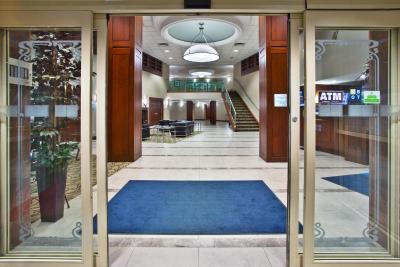 هالیدی این اکسپرس اند سوئیت میسیساگا تورنتو ساوت وست