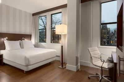 ان اچ سیتی سنتر آمستردام