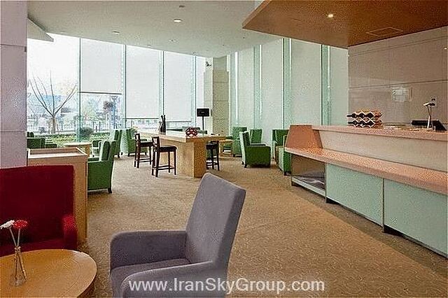 هالیدی این اکسپرس ژبی