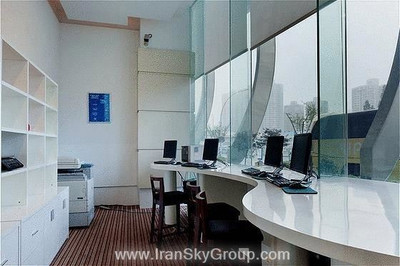 هالیدی این اکسپرس ژبی