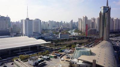 هالیدی این اکسپرس ژبی