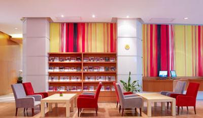 هالیدی این اکسپرس ژبی