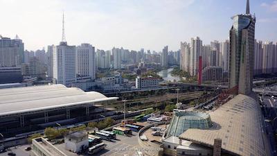 هالیدی این اکسپرس ژبی