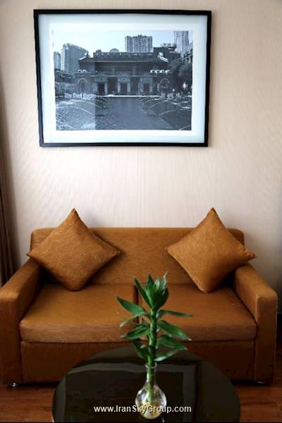 هالیدی این اکسپرس ژبی