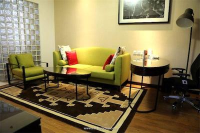 هالیدی این اکسپرس ژبی