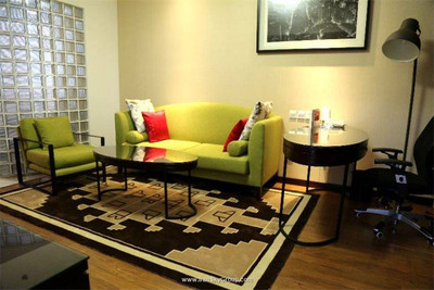 هالیدی این اکسپرس ژبی