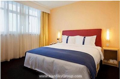 هالیدی این اکسپرس ژبی