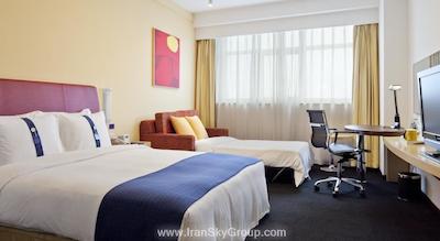 هالیدی این اکسپرس ژبی