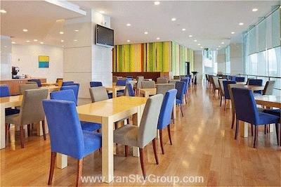 هالیدی این اکسپرس ژبی