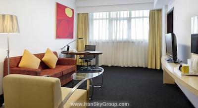 هالیدی این اکسپرس ژبی