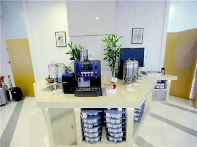 هالیدی این اکسپرس ژبی