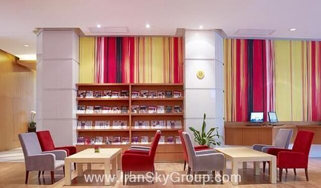 هالیدی این اکسپرس ژبی