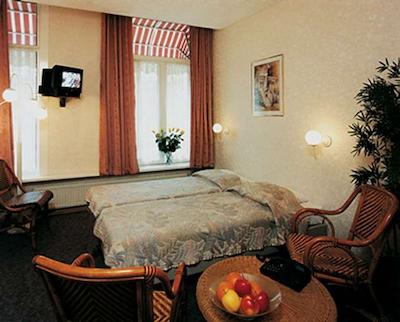 هتل کرنلیسز