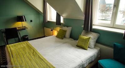 هتل کرنلیسز