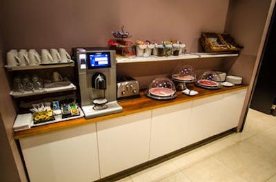 هتل کرنلیسز