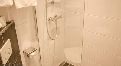 هتل کرنلیسز