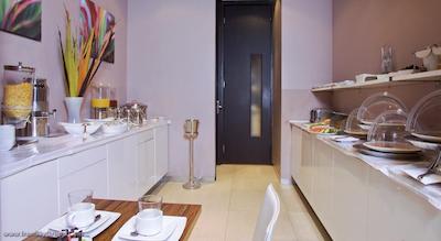 هتل کرنلیسز