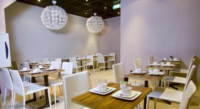 هتل کرنلیسز