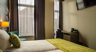 هتل کرنلیسز