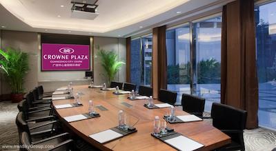 کرون پلازا سیتی سنتر