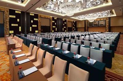 کرون پلازا هوادو