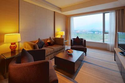 کرون پلازا هوادو