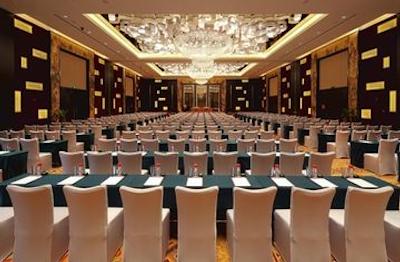 کرون پلازا هوادو