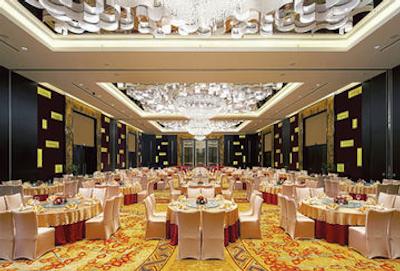 کرون پلازا هوادو