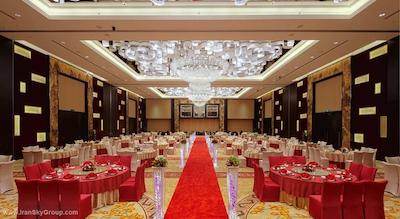 کرون پلازا هوادو