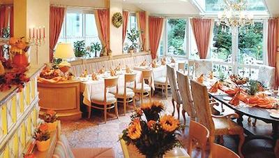 تاپ سیتی لاین کنراد-هتل د ویل مونچن