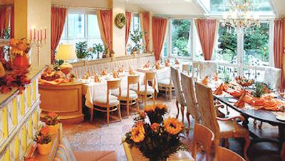 تاپ سیتی لاین کنراد-هتل د ویل مونچن