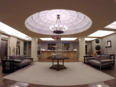 دابل تری بای هیلتون هتل تورنتو داون تاون