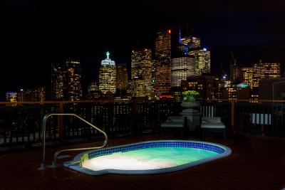 دابل تری بای هیلتون هتل تورنتو داون تاون