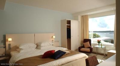 هیلتون هلسینکی کلستاجتورپا