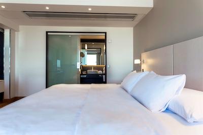 هیلتون هلسینکی کلستاجتورپا