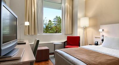 هیلتون هلسینکی کلستاجتورپا